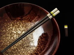 ORYOKI Japanische Essstäbchen Manchester Bee, Ebenholz, mit Ablage