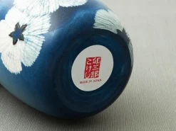 ORYOKI Kokeshi: Holzfigur Aiko