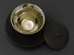 ORYOKI Teetasse Kuro Tsuya mit Untertasse und Deckel